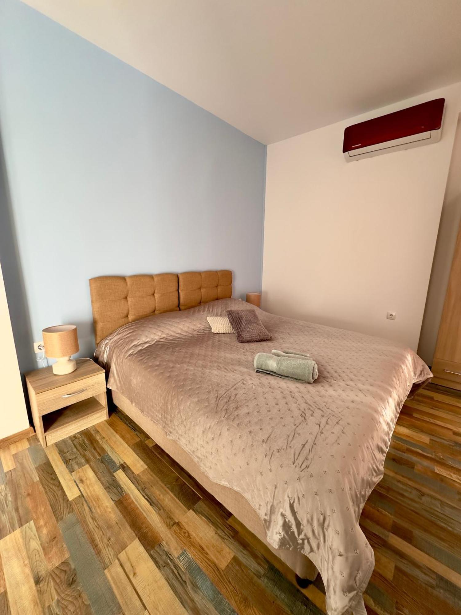 Navial 1 Hotell Gabrovo Eksteriør bilde