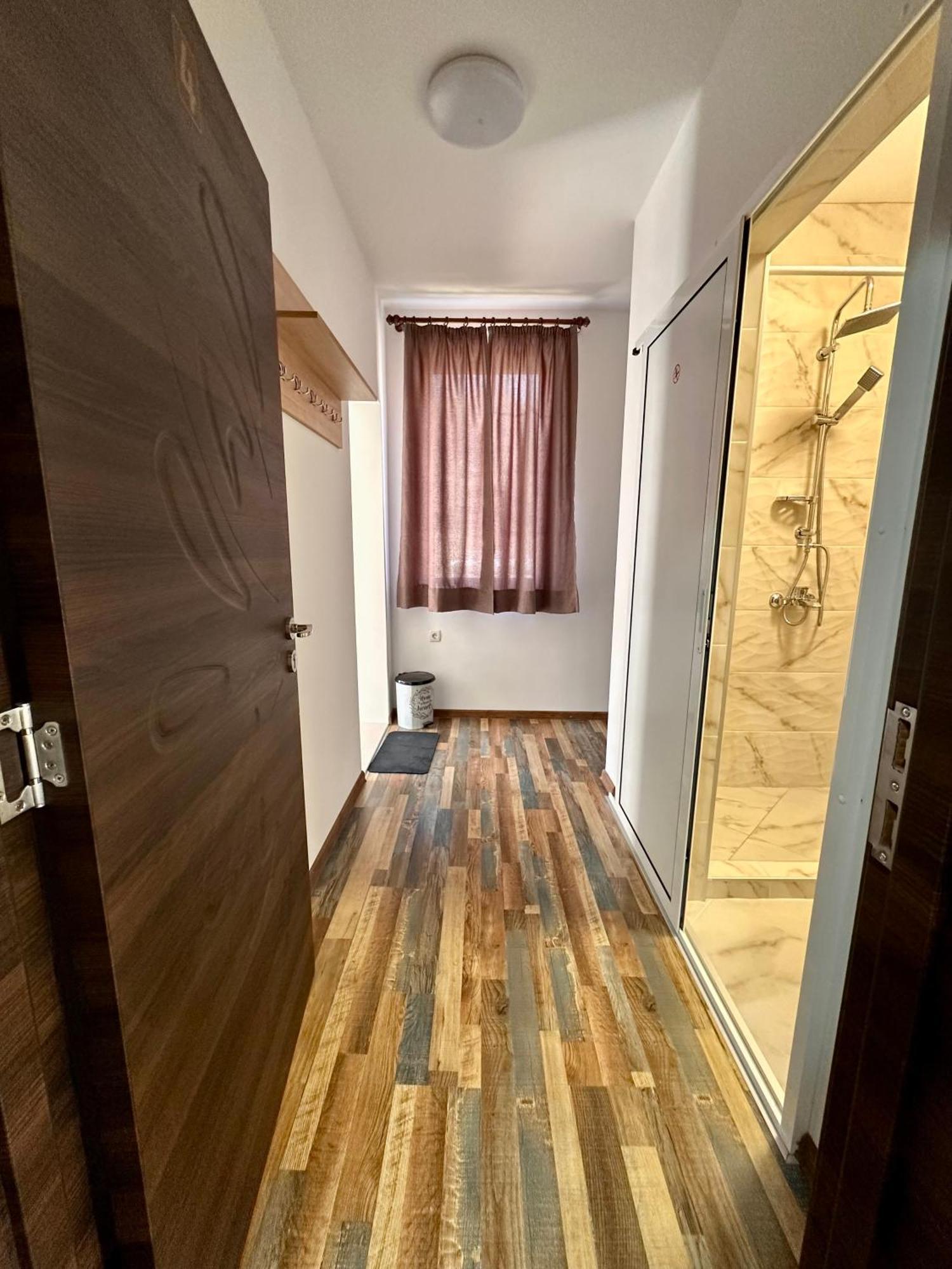 Navial 1 Hotell Gabrovo Eksteriør bilde