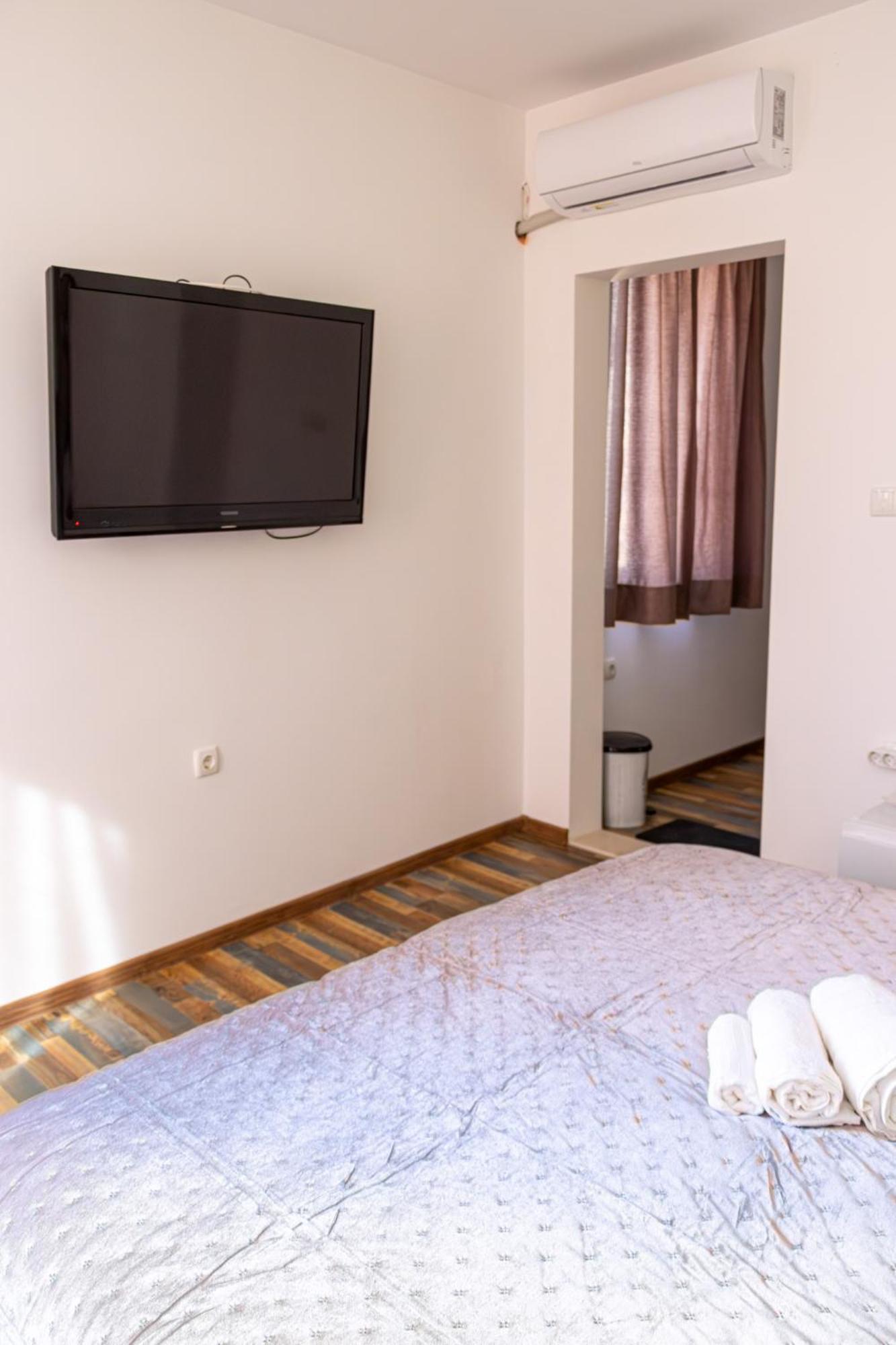 Navial 1 Hotell Gabrovo Eksteriør bilde